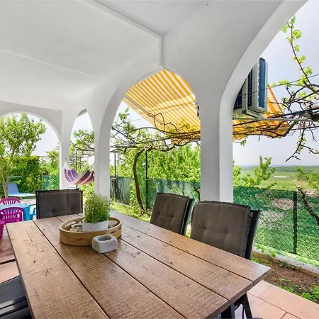 Apartment Sabina 2, *