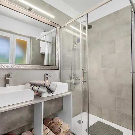 Apartment Sabina 2, *