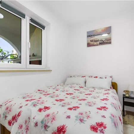 Sabina 2, Apartament *